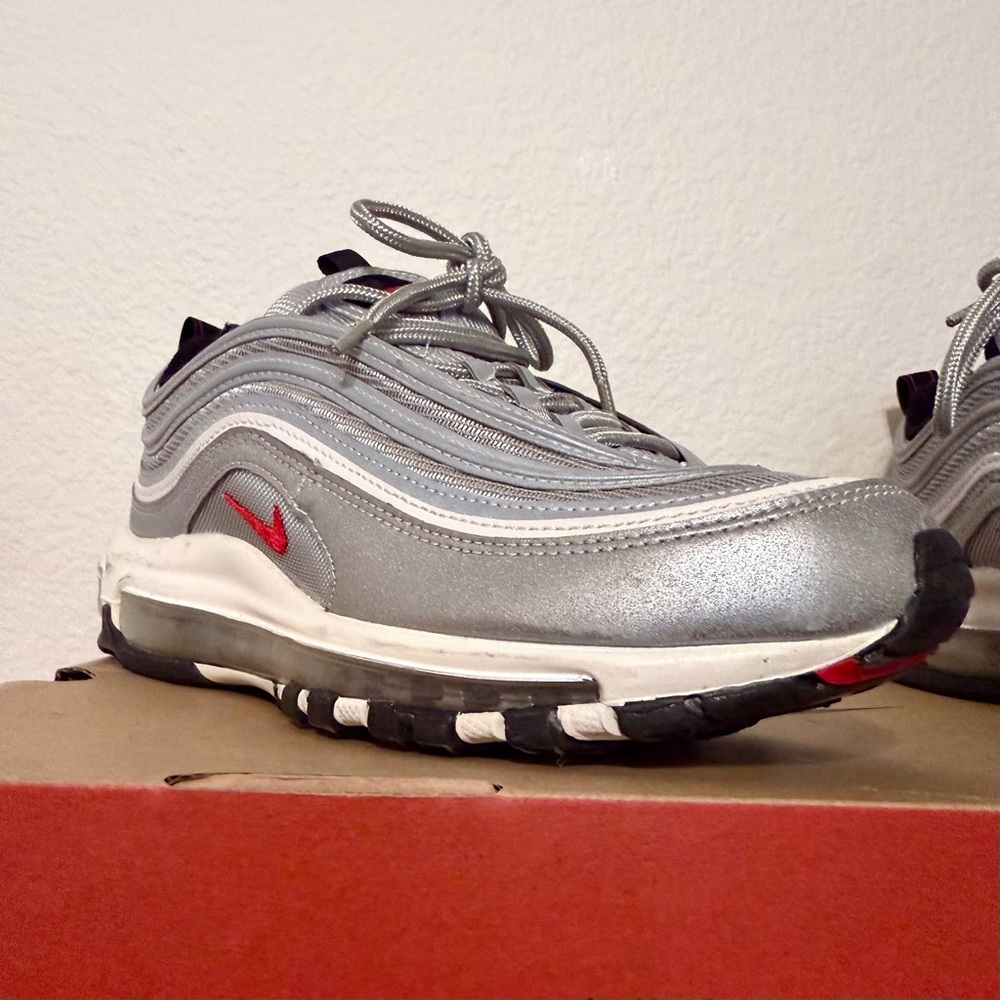Nike Women’s Air Max 97 OG “Silver Bullet” Metallic Silver/Varsity Red | Size 8 - Picture 8 of 16